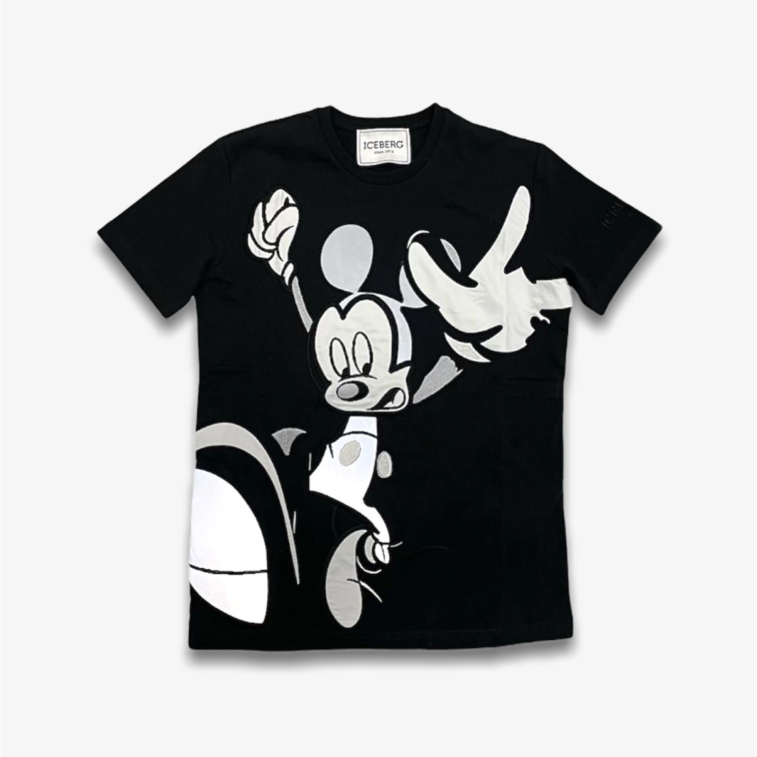 Iceberg T-shirt with Mickey Mouse Graphic Black Iceberg T-shirt With Mickey Mouse Graphic Black -Air Jordan Shop 55b93f40dbdf8b0948c3e28356f6ca7779c1893d